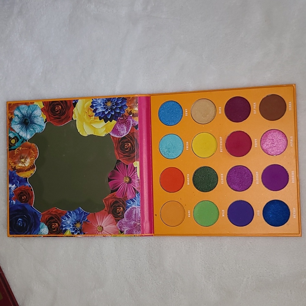 Color story pressed pigment palette